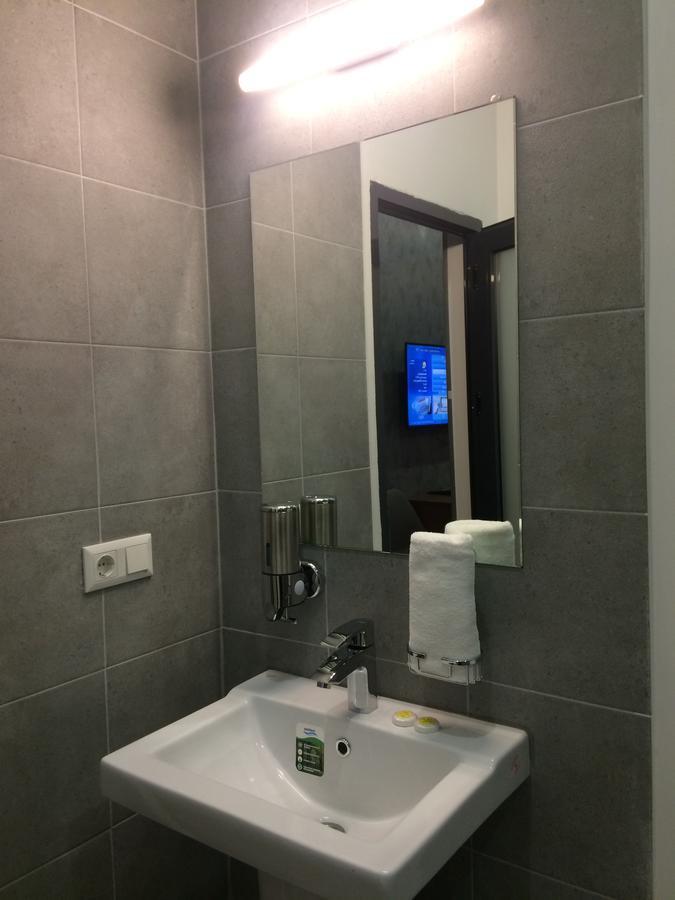 Concord Hotel Μπισκέκ Εξωτερικό φωτογραφία